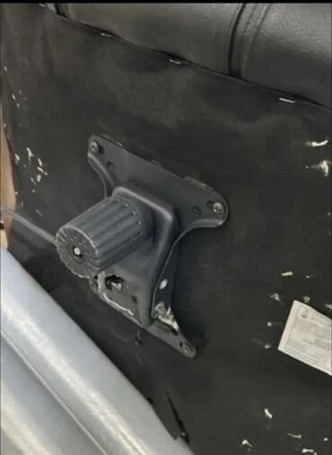 Bayraqlar: Təkərli, Qolları tənzimlənmir, Süni dəri — 2