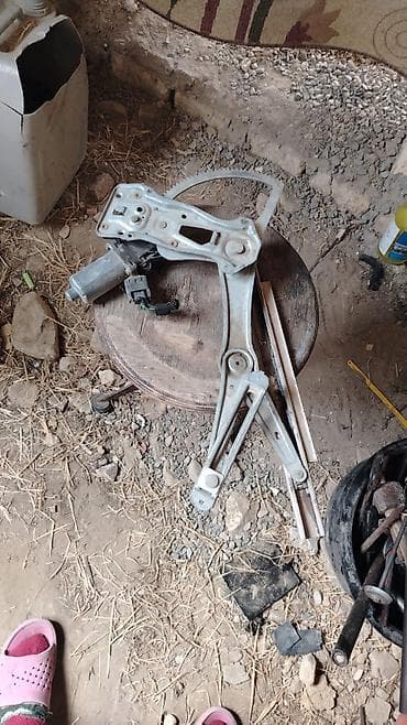 Avtomobil şüşəqaldıran mexanizmi (elektrik)şüşeni qolu matoru -