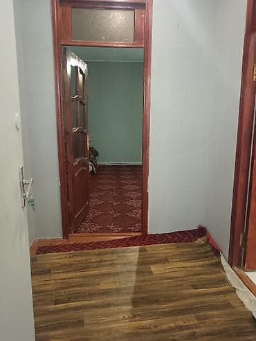 Mənzillər: Masazirda əsas yola yaxın yerdə yerləşen 3 otaqli orta temirli heyet — 5