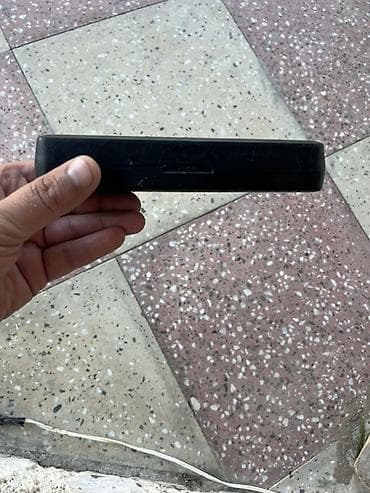 kamil set: Məlumat: Qara rəngli sərt plastik qutu/etui. Üst hissədə loqo relyeflə — 2