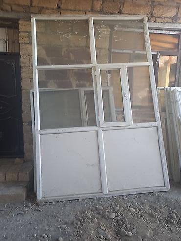 Məhəccərlər: PVC pəncərə–qapı blokları - Material: ağ rəngli PVC profillər, şüşə — 2