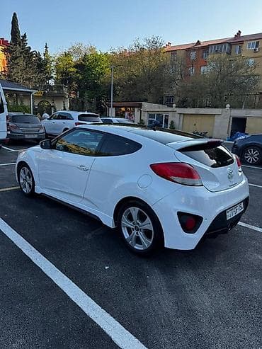 fara chanqan: Hyundai Veloster, ağ rəng, 3 qapılı kupe/gətbek kuzov. Azərbaycanda — 8