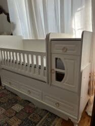 ay şəkilləri: Oğlan və qız üçün, Dördbucaq, Beşik, Dəstsiz, Matras ilə, Yellənmə mexanizmsiz — 5