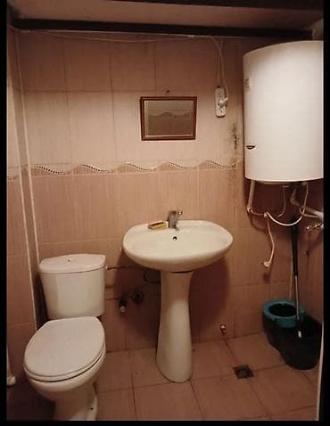 gəncədə mənzillər: Gəncənin tam mərkəzində bülvarda, Təzə Dram teatrının yanında — 10