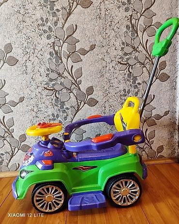 dəmir masin: Uşaq üçün itələmə funksiyalı minik maşını - Rəngarəng dizayn — 1