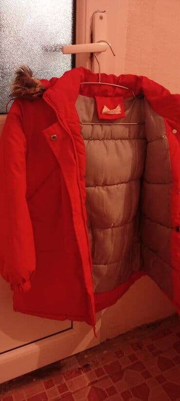 Uşaq üçün qış gödəkçəsi - Rəng: parlaq qırmızı - Model: kapüşonlu lalafo.az -da Uşaq üçün qış gödəkçəsi - Rəng: parlaq qırmızı - Model: kapüşonlu