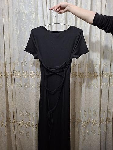 libas: Bu modelden 2dənədi qara rengdedi. Biri 10 manatdi əgər 2sini alsaz 17 — 2