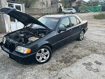 mercede c 250: Mercedes-Benz C-Class: 1.8 l | 1996 il Sedan — 5