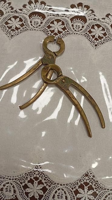 pencere: Məhsul: Köhnə tip qoz-fındıq qıranlar və çay stəkanaltıları (metaldan) — 1