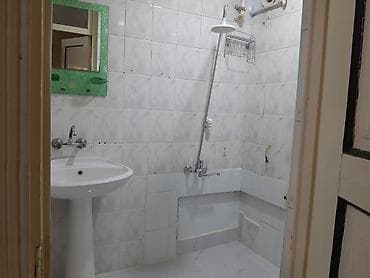 qarabağda kirayə evlər: Ev yerlesir vayenni qaradok 777 herbi hissenin yani 2 otaqli 4cu — 4