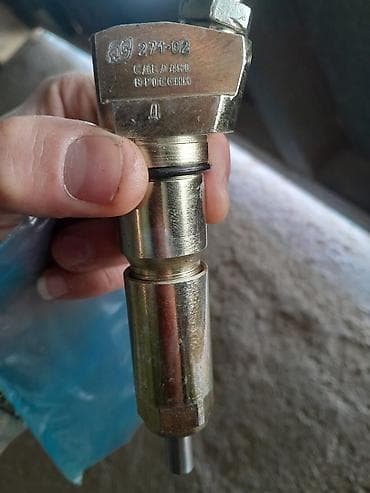 Yanacaq nasosu üçün enjektor (форсунка) - Model nişanı: 271-02 -