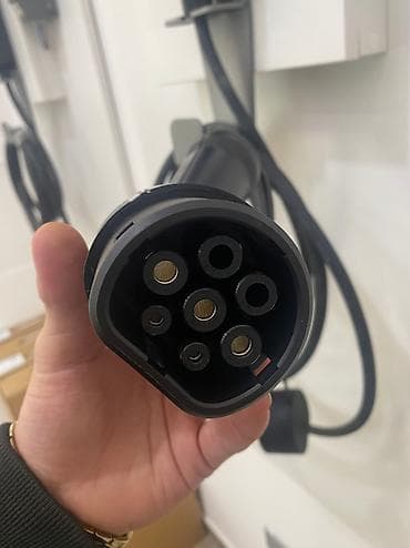 Elektromobil və Plug-in avtomobillər üçün şarj stansiyası. Bağlara — 4