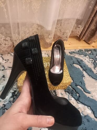 туфли новая не одевала не разу: Ayaqqabı 1dəfə geyilib təptəzə karopkada qalıb firmandı çox rahat — 8