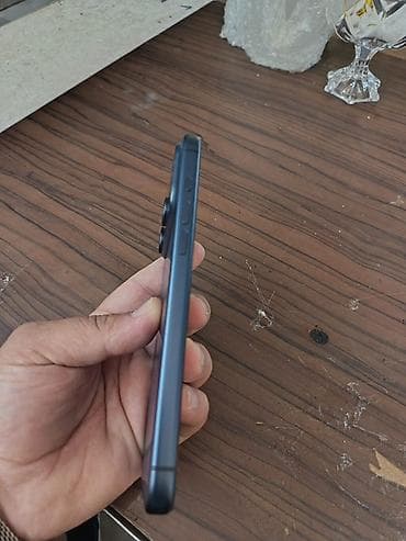 mac pro: IPhone 17 Pro Max, 256 GB, Mavi, Qırıq, Barmaq izi, Simsiz şarj — 6