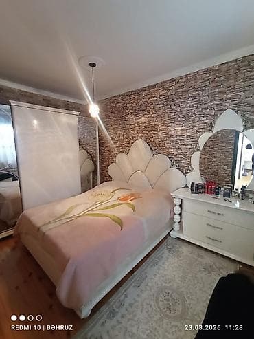 divar guzgusu: Qonaq otağı üçün, Açılmayan, Dördbucaq masa, 4 stul — 3