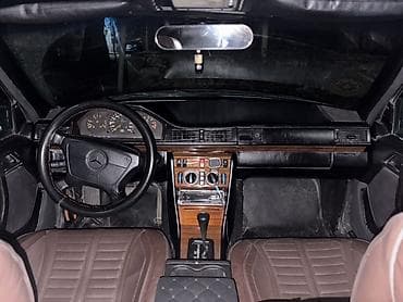 BARTER Mercedes-Benz W124 sedan - Kuzov: 4 qapılı sedan, qara rəng -