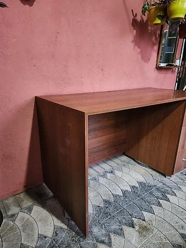 rasladuşka satışı: Ofis/iş masası – ağac dekorlu, sağ tərəfdə çekmecəli model Stol mağaza — 3