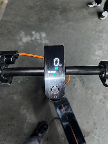 elektrik samokat: Elektrik skuter – qatlana bilən, LCD displeyli, işıqlı 50 manat — 4