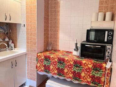 20 yanvarda 2 otaqli evler: 20 Yanvar metrosunun yanında,5 mərtəbənin,1-ci mərtəbəsində,2 — 11