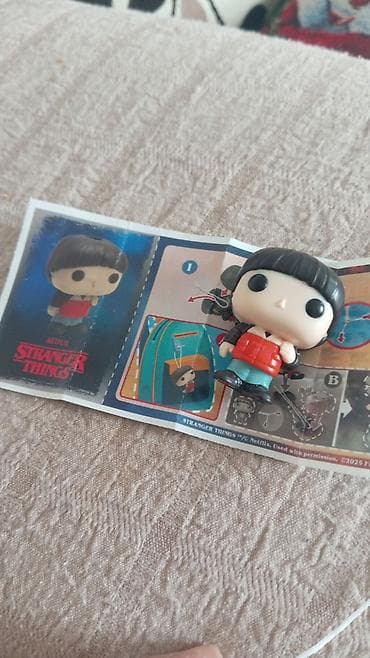 Stranger Things mini fiqur – kolleksiya üçün - Rəsmi Netflix Stranger — 2
