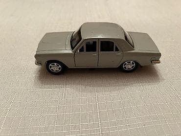 Velosiped ehtiyyat hissələri: Metaldan hazırlanmış kolleksiya oyuncaq avtomobil modeli - Klassik — 4