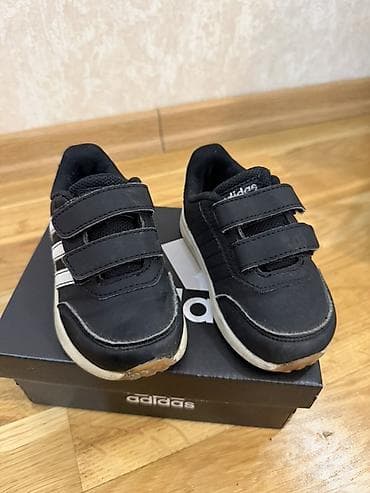 Rəng - Qara Krossovkalar, Adidas, Ölçü: 22, Uniseks — 2