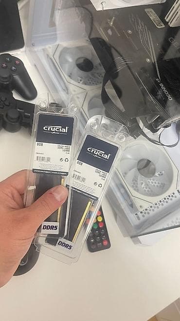 Operativ yaddaş (RAM) Crucial, 16 GB, > 4000 Mhz, DDR5, PC üçün