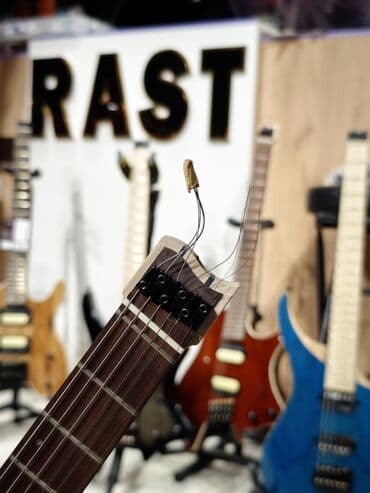 Musiqi alətləri: Elektron gitara, 6 sim, Yeni, Ünvandan götürmə — 3