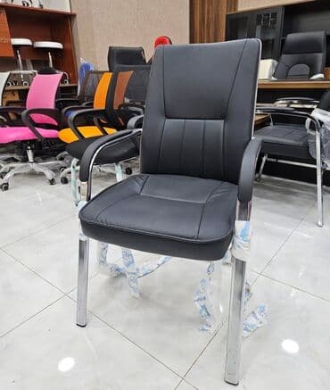 Ofis qonaq/kreslo stulu - Rəng: qara - Material: yumşaq süni dəri