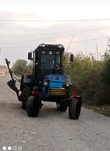 traktor k701: Mavi rəngli təkərli kənd təsərrüfatı traktoru Texniki xüsusiyyətlər — 2