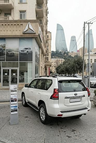 chevralet cruz: Toyota Land Cruiser Prado: 2.7 l | 2012 il Ofrouder/SUV — 2