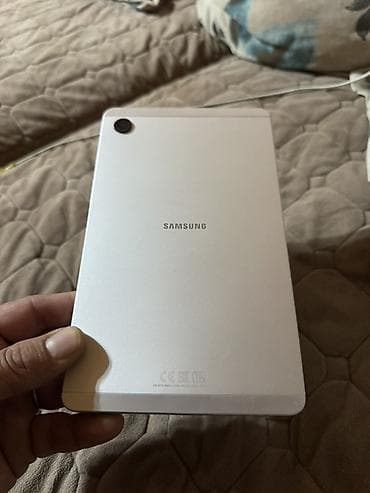 baku oyunu: Samsung planşet - Rəng: gümüşü/alüminium gövdə - Arxa hissə: tək arxa — 1