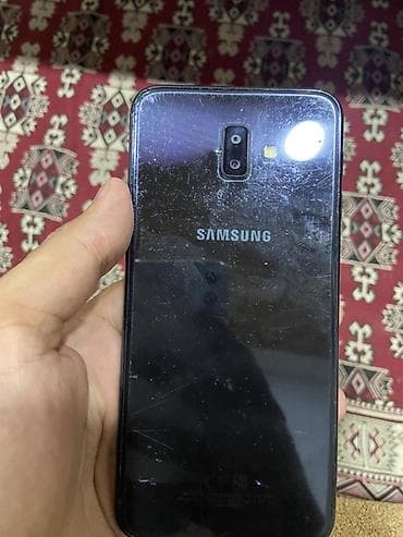 samsung es 4 mini: Samsung Galaxy J6 Plus, 32 GB, rəng - Qara — 1