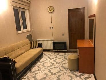 аренда торгового места в магазине: Gənclik metrosuna yaxın yol kənarı ümumi sahəsi 220 kv,m olan, obyekt — 10