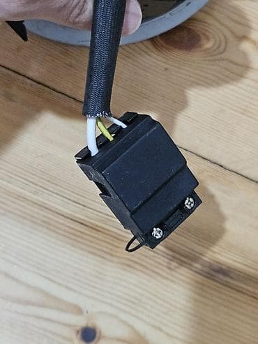 Digər işıqlandırma: Spot İşlənməyib. Yeni kimi qalıb, artıq olub qalıb deyə satılır — 6