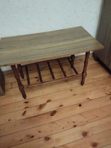 Masalar: Jurnal masası, Taxta, Dördbucaq masa — 1