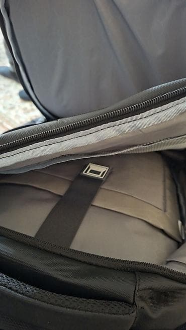 komputer cantası: Məhsul: şəhər və ofis üçün çoxfunksiyalı bel çantası - Rəng: qara, ön — 2