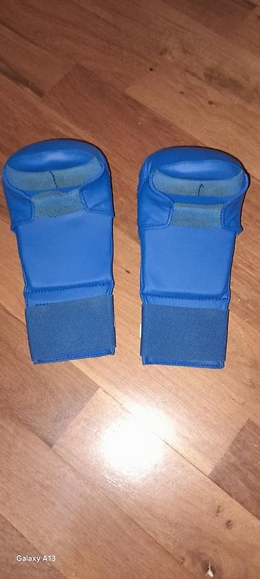 moto əlcək: Adidas karate əlcəkləri.Yeni kimidir.Çox az istifadə olunub — 2