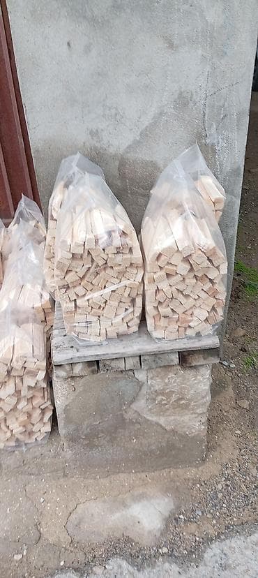 Odun samovar odunu yeni şam ağaclarından hazırlanıb Çəkisi:2.2 kq=