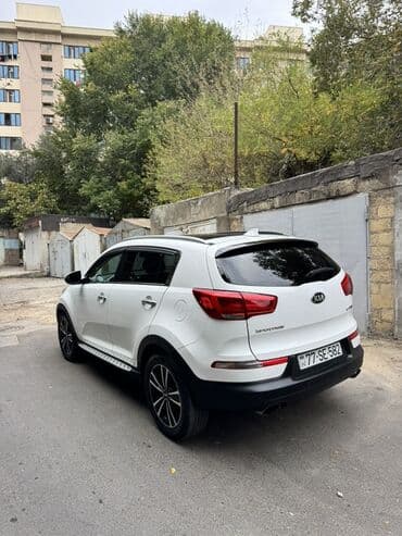 Yağlar və avtokimyəvi maddələr: Kia Sportage SX GDI – ağ rəngli, şəhər və uzun yol üçün komfortlu — 8