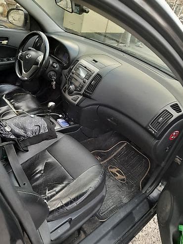 i30: Hyundai i30: 1.6 l | 2008 il Universal — 7