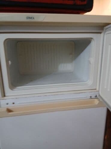 Кухонные вытяжки: 2 двери Stinol Холодильник Продажа, цвет - Белый — 4