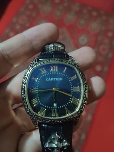 qiz ucun don: İşlənmiş, Qol saatı, Cartier, rəng - Qızılı — 1
