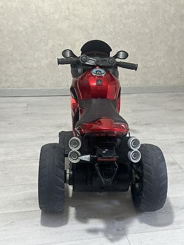 Uşaq üçün elektrik maşınları: Uşaq üçün elektrik motosiklet Qırmızı rəngli, sport üslubda — 3