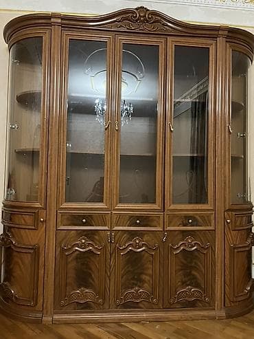 hamam skaflari: Klassik üslubda iri vitrinli bufet-dolab - Material: təmiz ağac — 1