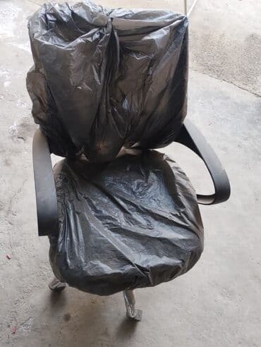 Ofis masaları: Təkərli, Qolları tənzimlənmir — 2