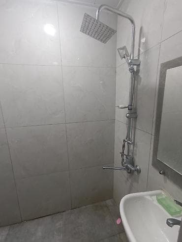 20 yanvarda ev: Şamaxinkada 5/5, 1 otaq 2 yə düzəlmə mənzil kirayə verilir. Əcəmi — 5
