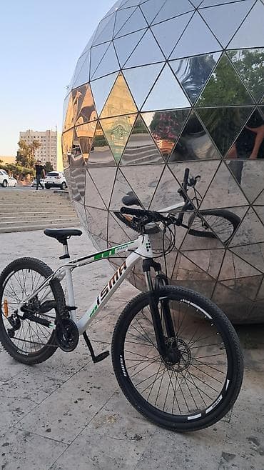 Şəhər velosipedləri: İşlənmiş Şəhər velosipedi Isma, 26", sürətlərin sayı: 7 — 4