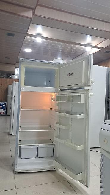 İki qapılı soyuducu (üst kamera – dondurucu) Xüsusiyyətlər: - Klassik