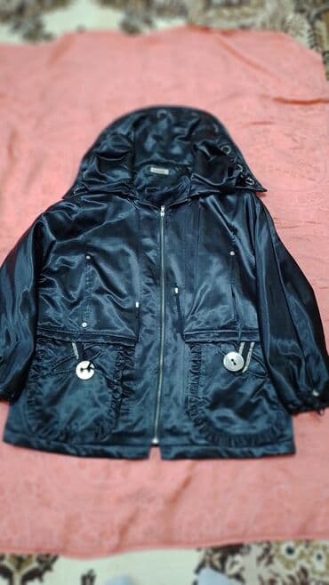 Qadın qış kurtkası. Türkiyə istehsalı. DARKwin firması. Qara rəng